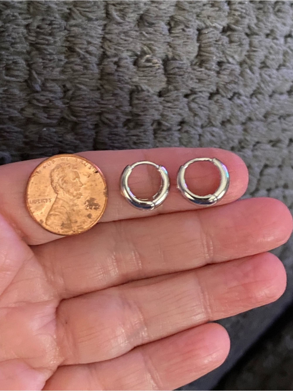 Smooth Hoop Earrings in Silver
